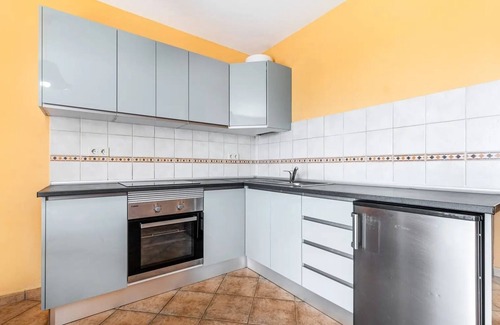 Bahia Calma Apartment | Seaside Escape: Attic Apartment with Ocean View and Spa