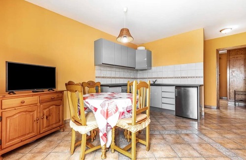 Bahia Calma Apartment | Seaside Escape: Attic Apartment with Ocean View and Spa