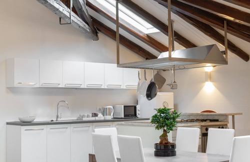 Mestre Apartment | Perfect Attic Floor Venice Apartment with Spa and Breakfast