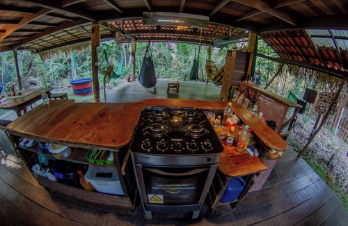 Alter do Chao House | Cozy Forest Retreat with Spa and Breakfast near Igarapé