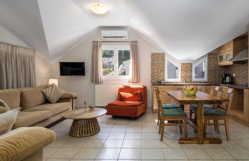 Argostoli Town Apartment | Central Attic Retreat with Breakfast and Family Amenities