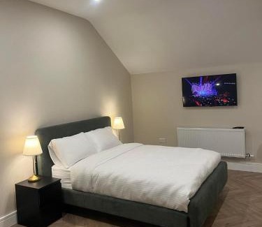 Dublin House | Eco-Friendly Attic Room in Citywest with Hot Tub & Breakfast