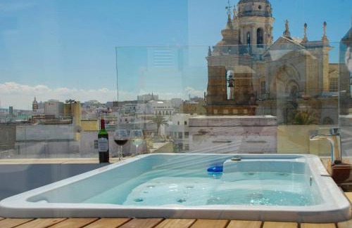 Old Town Apartment | Scenic Attic Retreat with Jacuzzi and Ocean Views