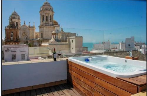 Old Town Apartment | Scenic Attic Retreat with Jacuzzi and Ocean Views