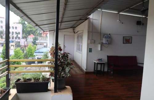 Sualkuchi House | Experience Comfort at Attic3 Hotel for Your Next Getaway