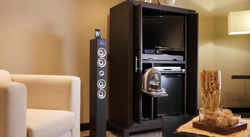 Elvina Hotel | Discover Attica21 Coruña: Pet-Friendly 4-Star Escape