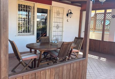 Quartiere XXXIII Lido di Ostia Ponente Apartment | Oceanfront Retreat: Attico con terrazza, Rated 9.8/10