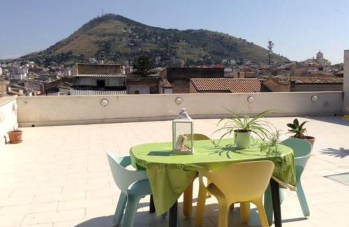 Alcamo Historic Center Apartment | Modern Attico in Centro Città - Rated 9.2/10 & Pet Friendly