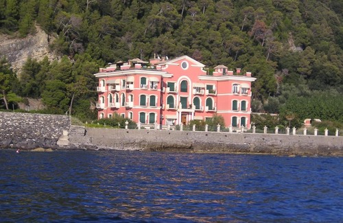 Chiavari Apartment | Oceanfront Retreat: Attico in Villa with Hot Tub & Views