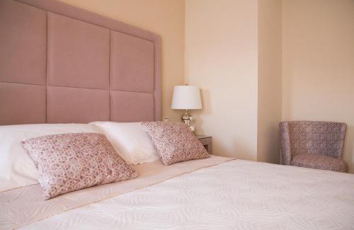 Canicatti House | Exceptional Attico: 4-Star Hotel with Pool & Hot Tub