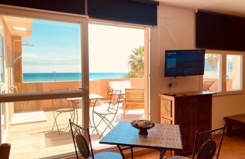 Poetto Apartment | Oceanfront Escape: Attico La Terrazza sul Mare, 4-Star Stay