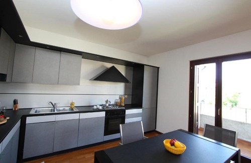 Cividale del Friuli Apartment | Pet Friendly Retreat at Attico Magnolie with Hot Tub Access