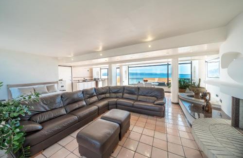 Poetto Apartment | Beachfront Retreat: Attico sul Poetto, 4-Star Gem