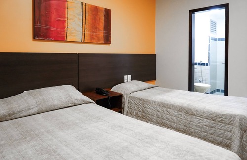 Segismundo Pereira Hotel | Discover Comfort at Attie Park Hotel with Pool & Spa