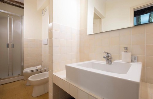 Siena Historical Center House | Discover Attilio Camere: Rated 9/10 with Hot Tub & Breakfast