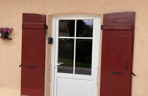 Saint-Bonnet-en-Bresse House | Peaceful Pet-Friendly Gîte with Pool and Spa Amenities