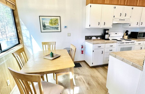 Kings Beach House | Perfect All-Season Townhome Near Northstar & Beach!