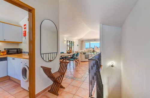 Ferragudo House | Cozy Beachside Apartment with Pool and Ocean Views