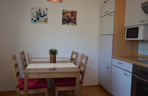Bremm House | Inviting Holiday Home in Bremm with Garden and Kitchen