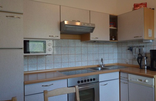 Bremm House | Inviting Holiday Home in Bremm with Garden and Kitchen