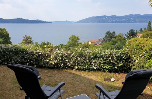 Susello Apartment | Inviting Studio with Terrace, Pool & Scenic Lake Views