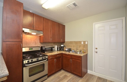 Spring Branch West House | Elegant Suite Near Memorial City Mall - West Houston
