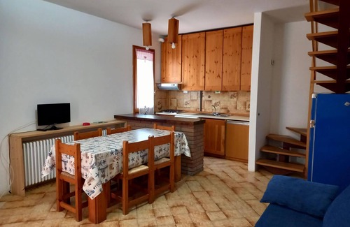 Lido Adriano Villa | Inviting Villa with Garden, Perfect for Families and Pets