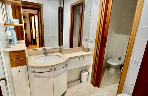 Burgos Apartment | Comfortable Apartment in Central Burgos with Free Parking