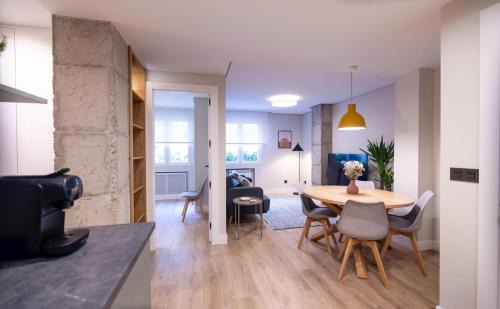 Burgos Apartment | Atuaire Home Plaza de España en el centro histórico de Burgos