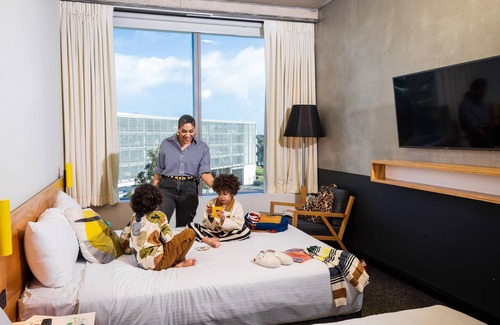 Adelaide Airport Hotel | Discover Atura Adelaide Airport: Top-Rated Stay with Amenities