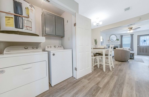 Sonesta West House | Stylish ATX 2-Bedroom Townhome with Spa and Hot Tub