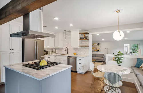 Highland House | Cozy ATX City Bungalow: Perfect Family Retreat in Austin