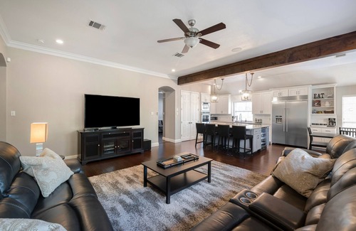 Scofield Farms House | Experience ATX Luxe: Golf, Hot Tub & Family-Friendly Fun