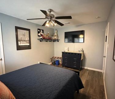 Milwood House | Cozy CASA ATX: Private Room with Kitchen in Tranquil Area