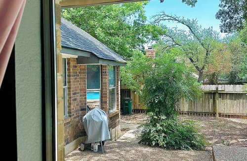 West Oak Hill House | Modern ATX House with Private Pool and Fireplace Retreat
