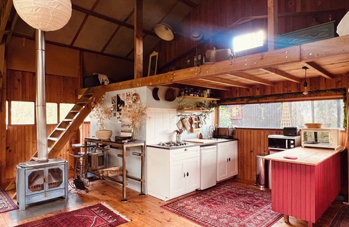 La Gaillarde Ski Chalet | Unique Artist's Cottage Surrounded by Nature, 6km to Sea