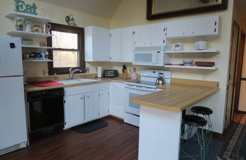 Clifftops Cabin | Family & Pet Friendly Cabin with Pool at Clifftops VRBO