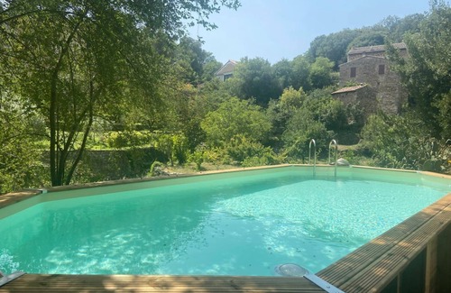 Molieres-sur-Ceze Cottage | Art Gallery Cottage with Ocean View & Large Terrace Retreat