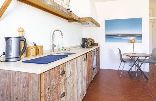 Antibes Old Town Apartment | Unique BNB Renting Condo with Breakfast & Family Amenities
