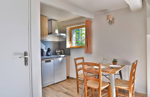 Plescop Apartment | Unique Brittany Studio: Pet-Friendly with Ocean Views