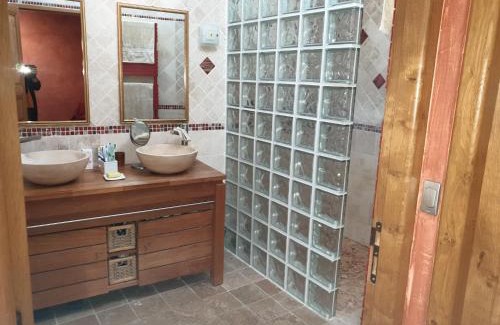 Champagnolles Bed & Breakfast | Au 13or intérieur