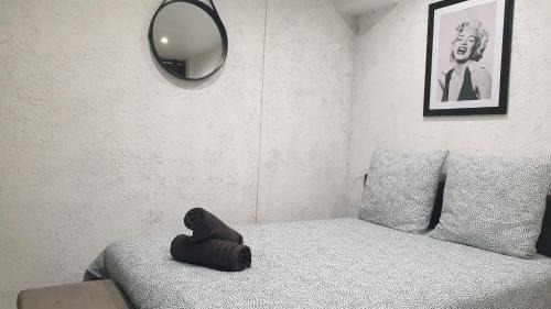 Joigny Apartment | Discover Au 36: Pet-Friendly Retreat in Joigny