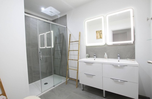 Carentan Apartment | Oceanfront Au Bois Flotté Apartment - Guest Rated 10/10