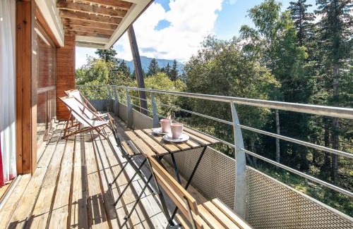 Chamrousse Apartment | Charming Au Bon Air: Ski-In Access & Family-Friendly Stays