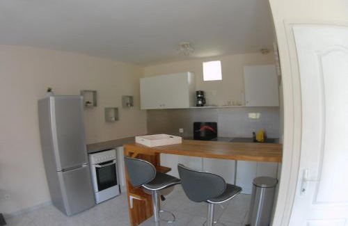 Parvillers-le-Quesnoy Apartment | Top-Notch Family Retreat at Au Bonheur des Anes - Gîte Topaze