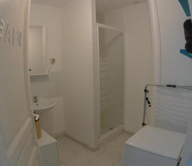 Parvillers-le-Quesnoy Apartment | Top-Notch Family Retreat at Au Bonheur des Anes - Gîte Topaze