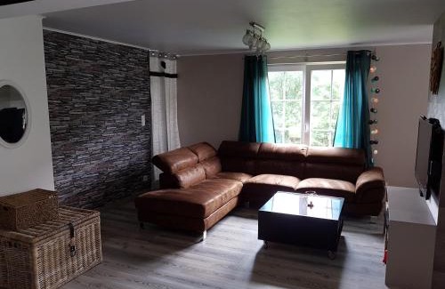 Trois-Ponts House | Relaxing Retreat at Au bord de l'eau - Pet & Child Friendly