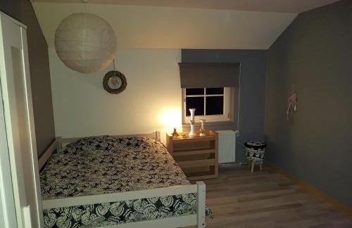 Trois-Ponts House | Relaxing Retreat at Au bord de l'eau - Pet & Child Friendly