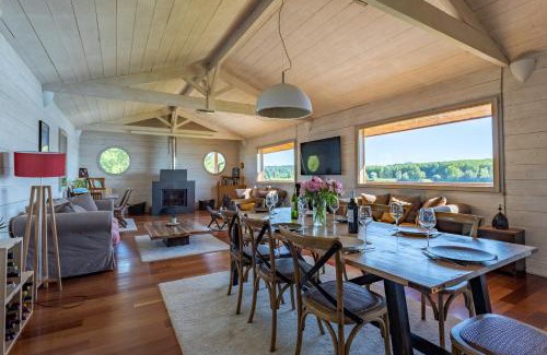 Baurech Villa | Relax by the Water at Au bord de l'eau - Baurech Insolite