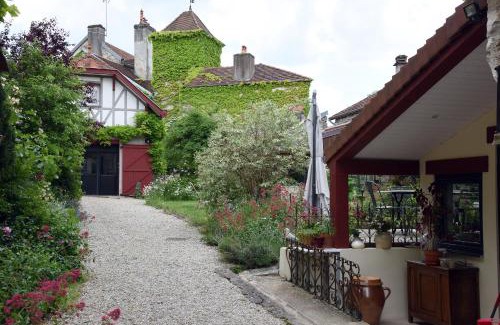 Fontaine-Francaise House | Pet-Friendly Retreat with Ocean Views in Fontaine